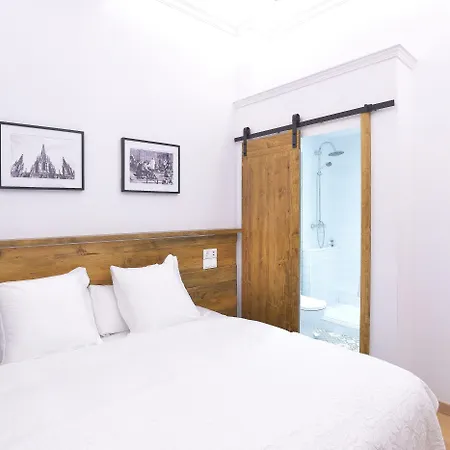 Girona Πανσιόν 2*