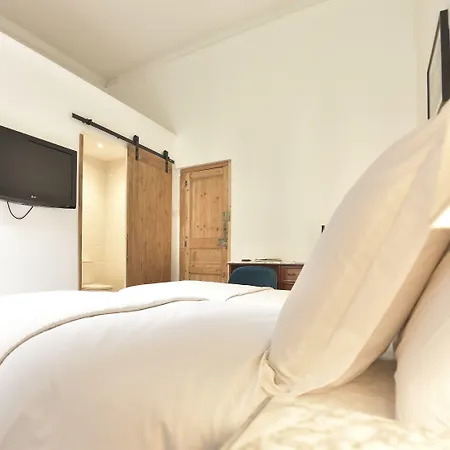 Girona Πανσιόν