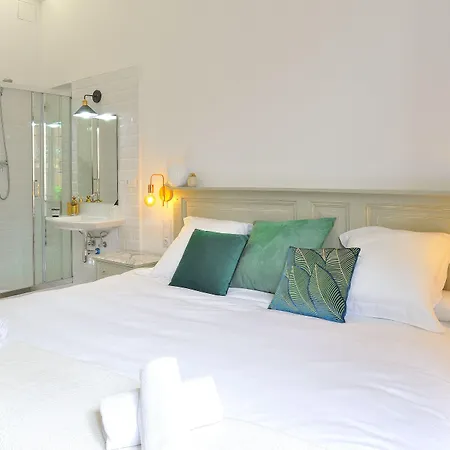 Girona Πανσιόν 2*