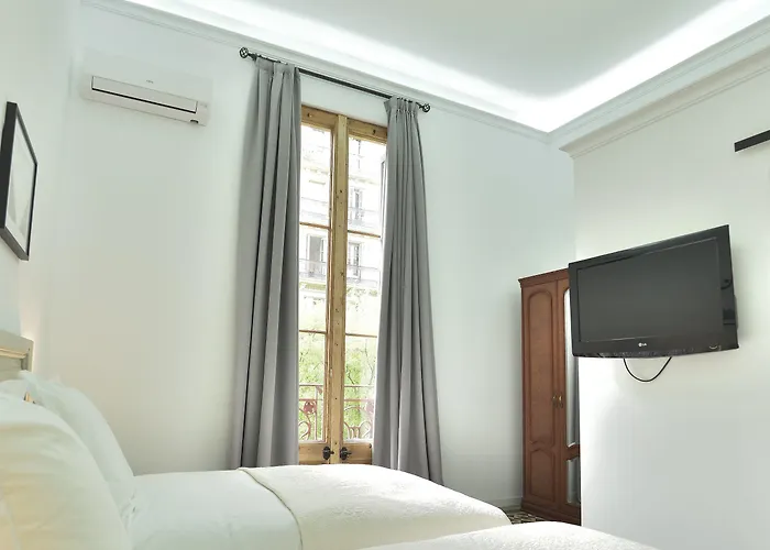 Guest house Girona 2*