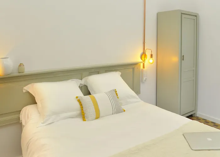 Girona Guest house 2*
