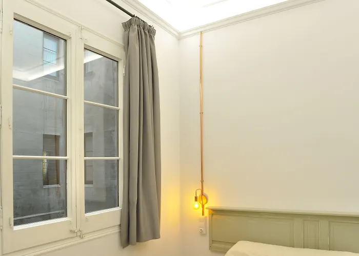 Guest house Girona 2*