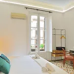 Guest house Girona 2*